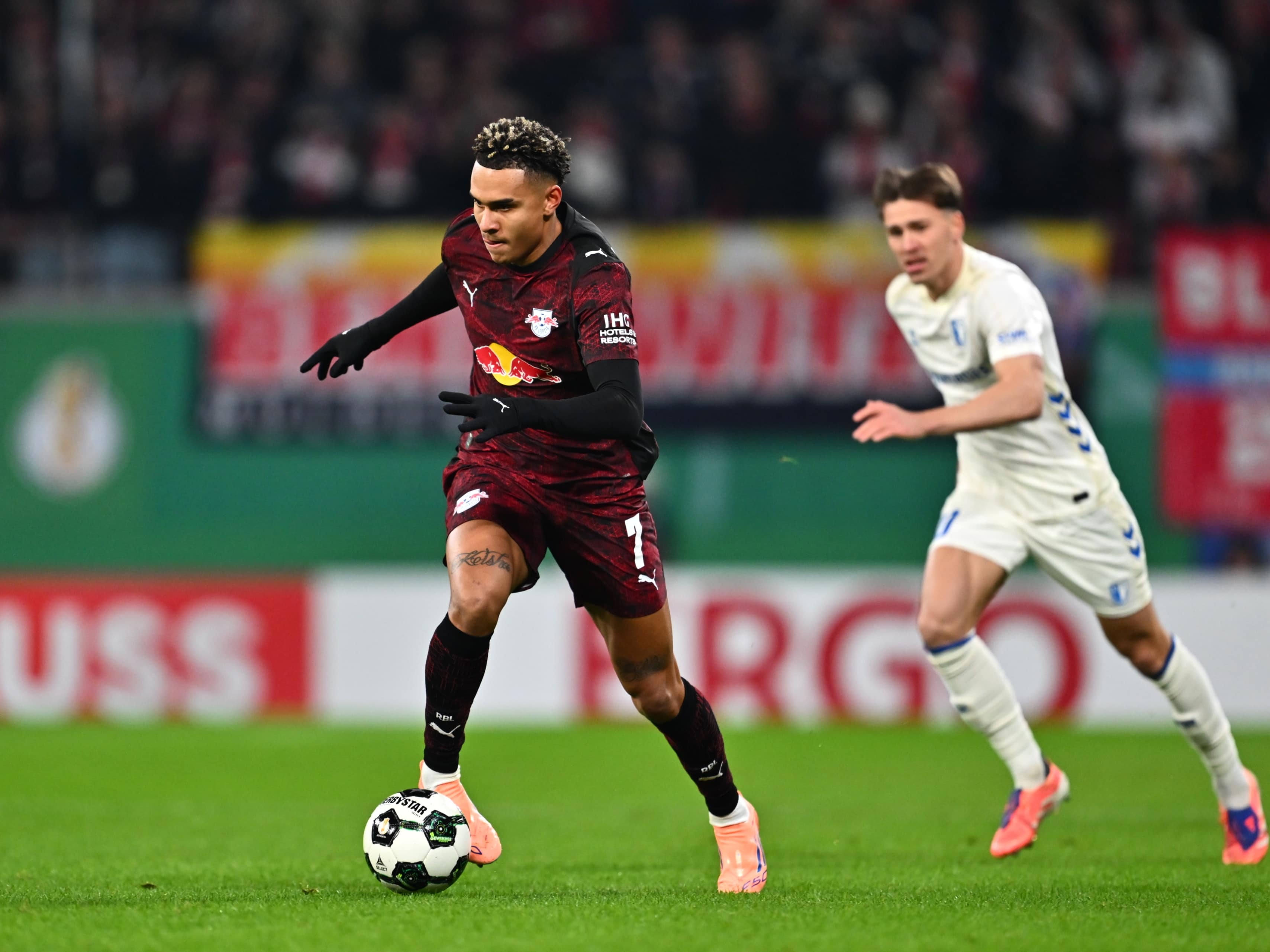 Antonio Nusa on competition for places, a new system and the fans